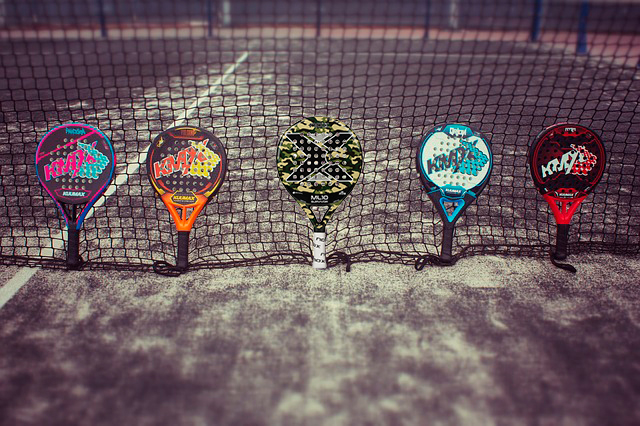 gana-batallas-sobre-pista-padel-pala-nox.jpg