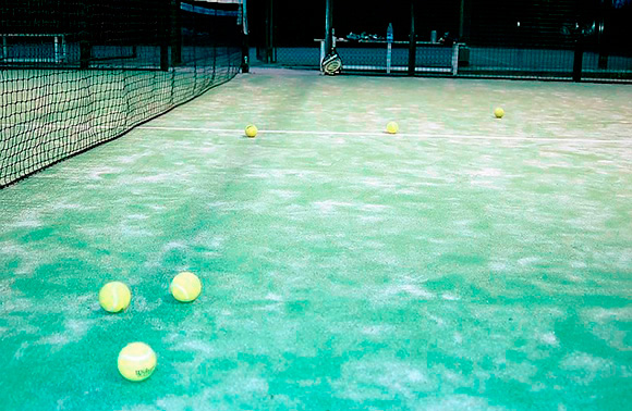 maxima-comodidad-hora-reservar-pistas-padel-comunitarias.jpg